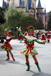 迪士尼乐园神奇圣诞节游行,童话世界里的欢乐盛宴